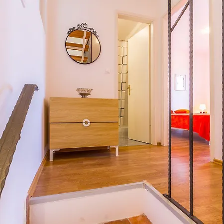 Feriehus Komfortable Mit Balkon Und Meerblick Ližnjan