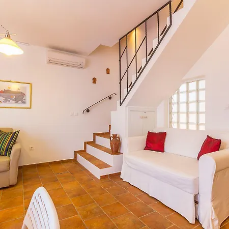 Komfortable Mit Balkon Und Meerblick * Ližnjan