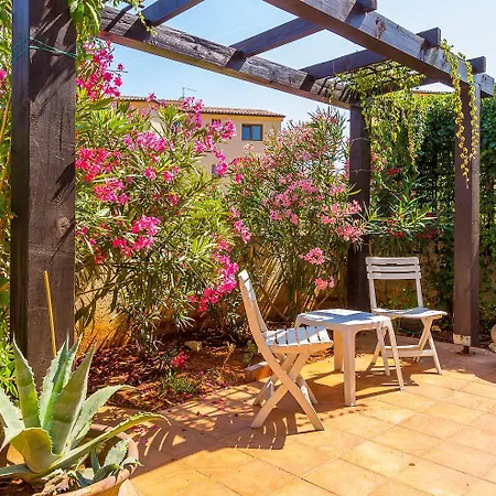 Komfortable Mit Balkon Und Meerblick Ližnjan
