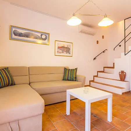 Komfortable Mit Balkon Und Meerblick